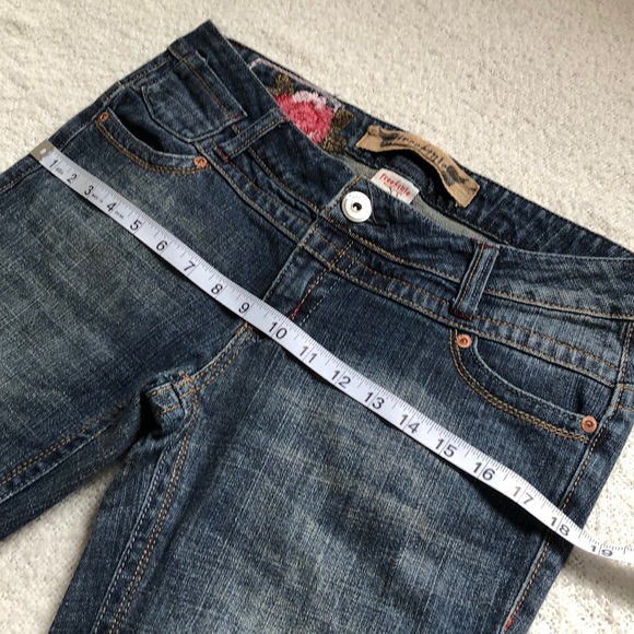 Freestyle Revolution 24” Low rise & cropped jeans, size 9 - Picture 11 of 12